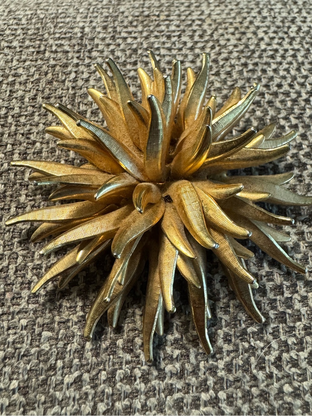 Gold-Tone Starburst Floral Brooch - Picture 2 of 14